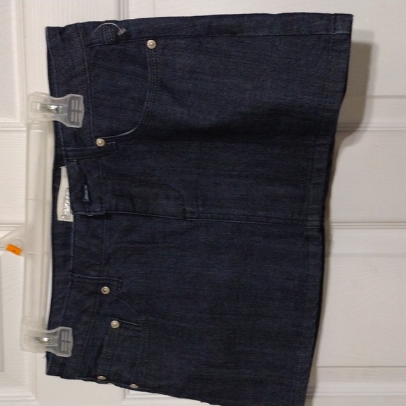 Mini skirt - Picture 1 of 2